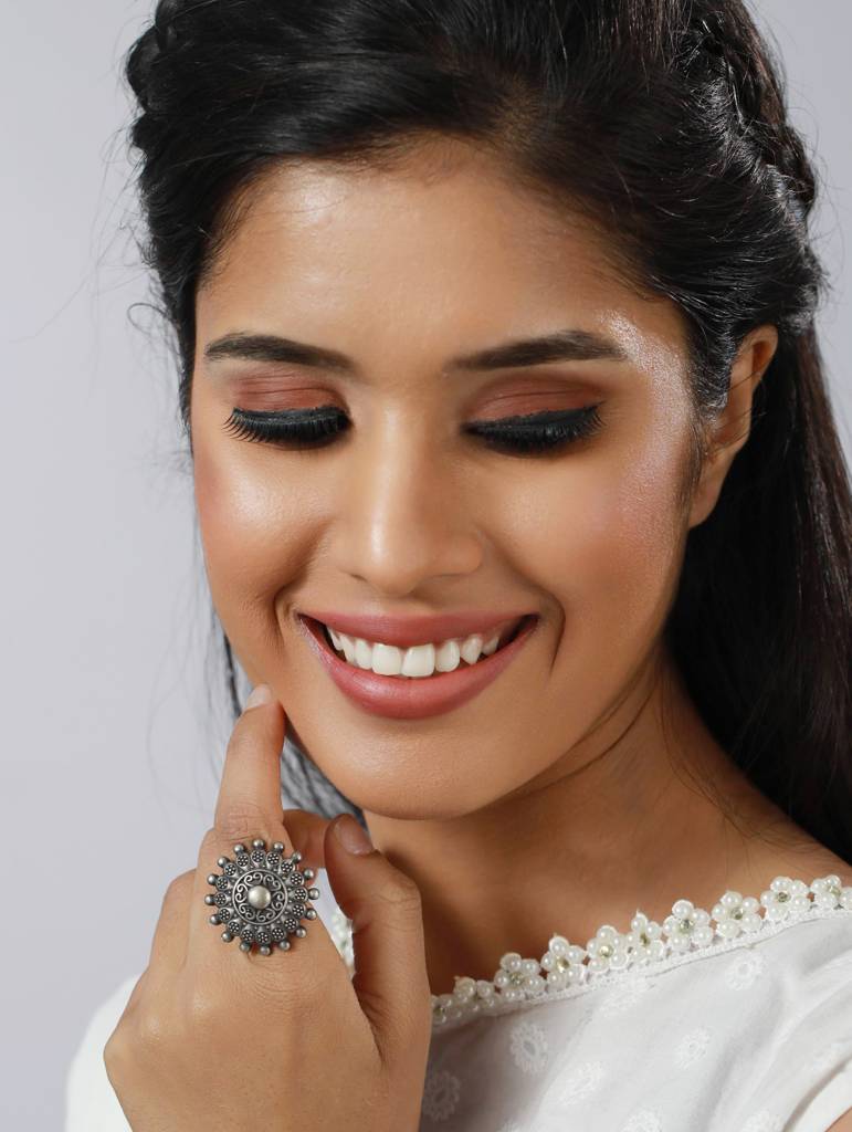 Silver-Plated Oxidized Adjustable Finger Ring : RNG-JS22-80009