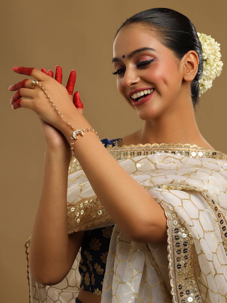 Chand Kundan Haath Phool-Rraug25-43 : RRAUG25-43