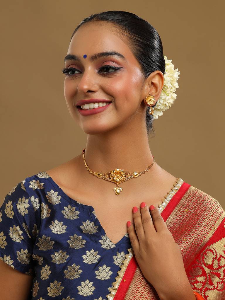 Golden Traditional Choker With Studs : RRAUG25-72