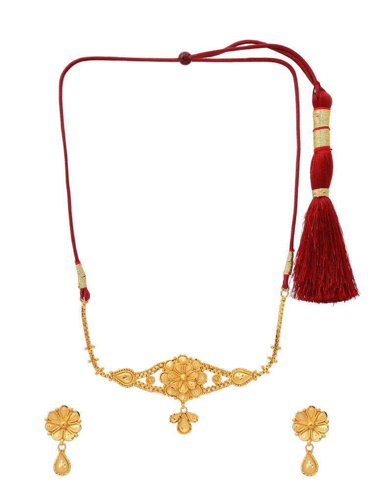 Golden Traditional Choker With Studs : RRAUG25-72