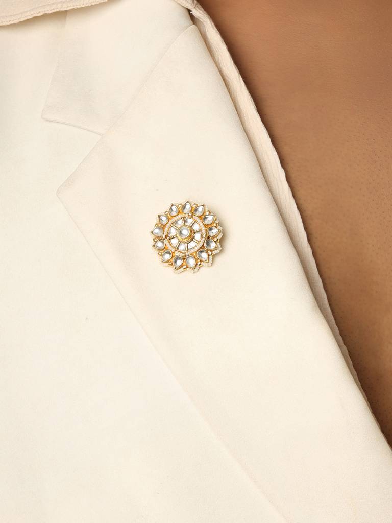 Kundan Brooch. : RRFEB25-22