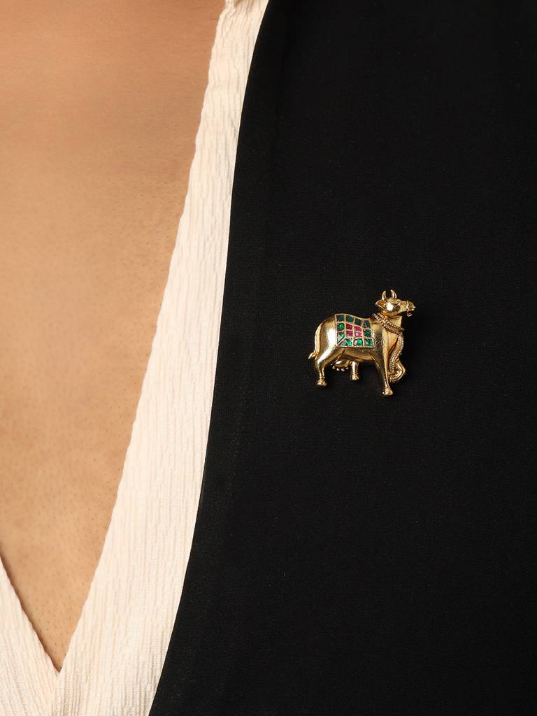 Shiv Nandi Brooch : RRFEB25-7