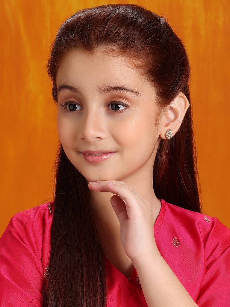 Tear Drop Shaped Kundan Studs Earrings With Diamond Embelishement In Gold Plated Brass : RRJAN25-30