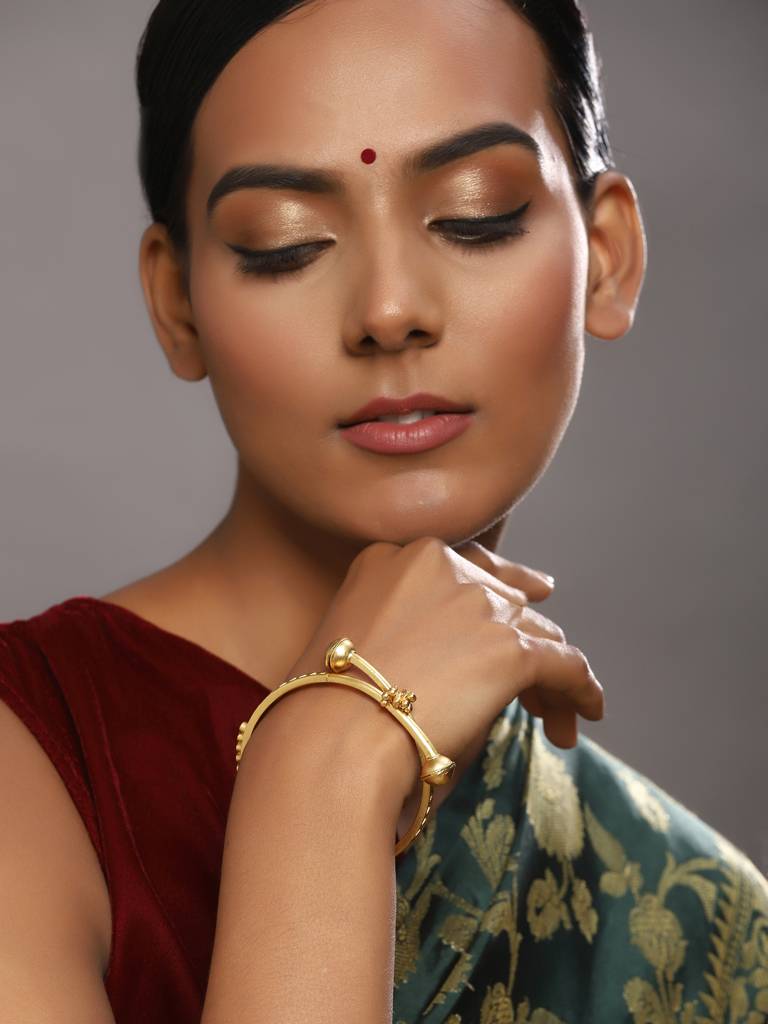 Red Stone Studded & Beaded Bangle : RRMJ22-22