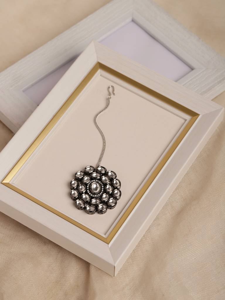 Black Rhodium Plated Kundan Mangtikka : RRMJ22-46