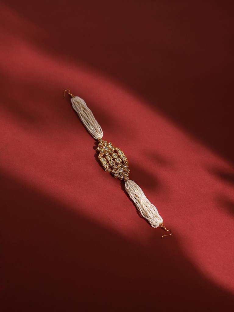 Maharani Center Piece Kundan & Pearl Beaded Hair Band : RROCT22-47