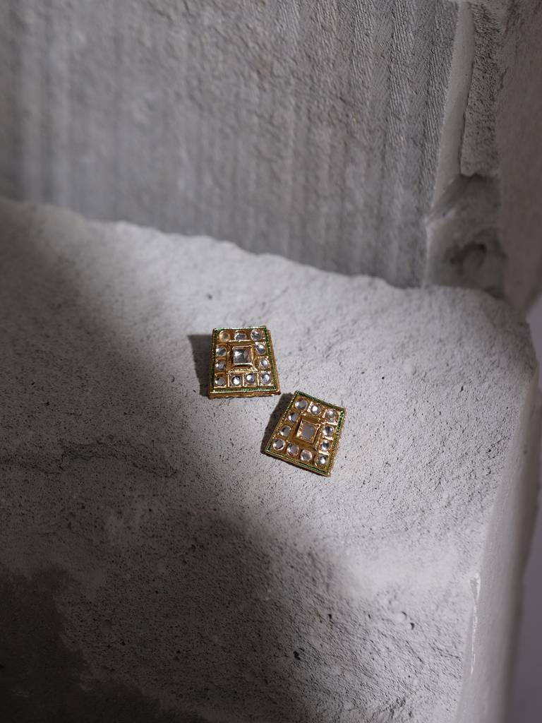 Square Kundan Studs : RROCT22-84