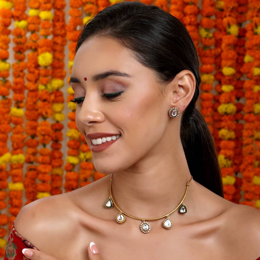 Kundan Hasli With Matching Studs : RRSEP24-70