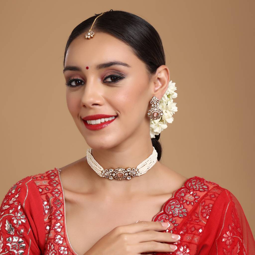 Stone And Mossainite Kundan In Pearls With Matching Earrings And Maang Tikka : RRSEP24-77