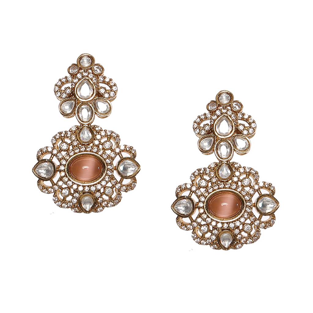 Stone And Mossainite Kundan In Pearls With Matching Earrings And Maang Tikka : RRSEP24-77