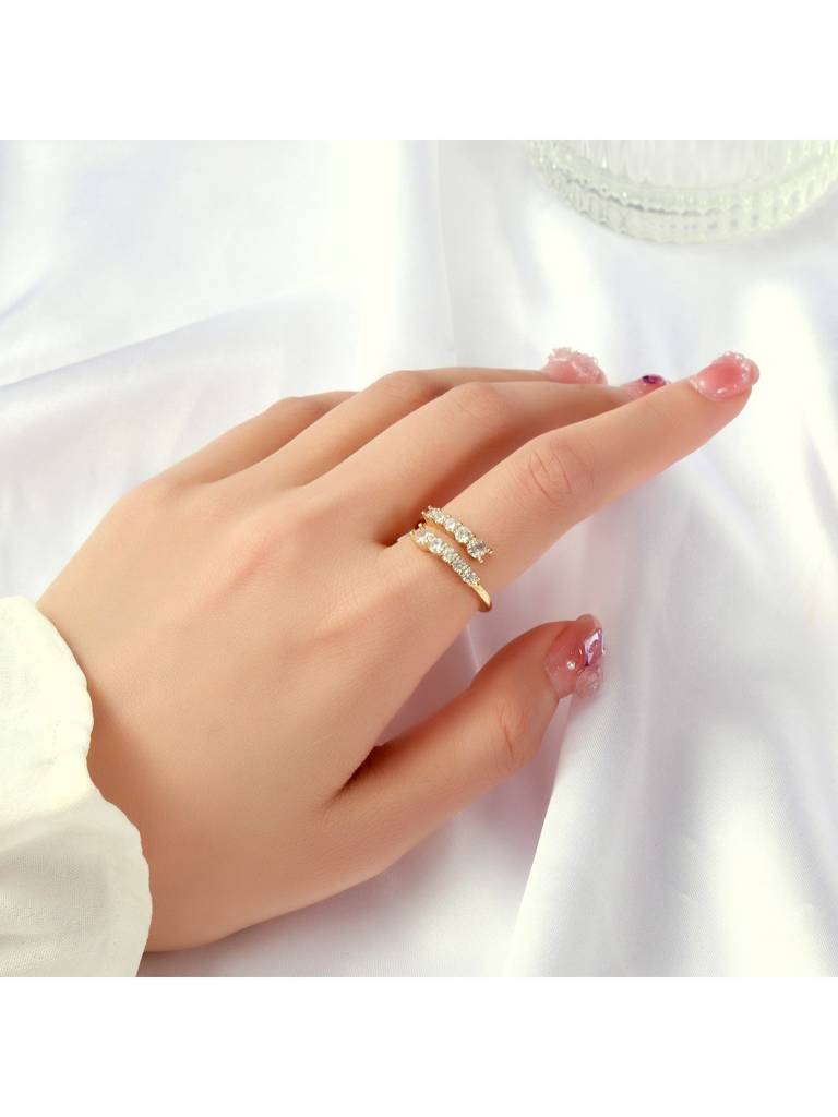 Radiant Stone Statement Ring For Women & Girls : RS14335-G