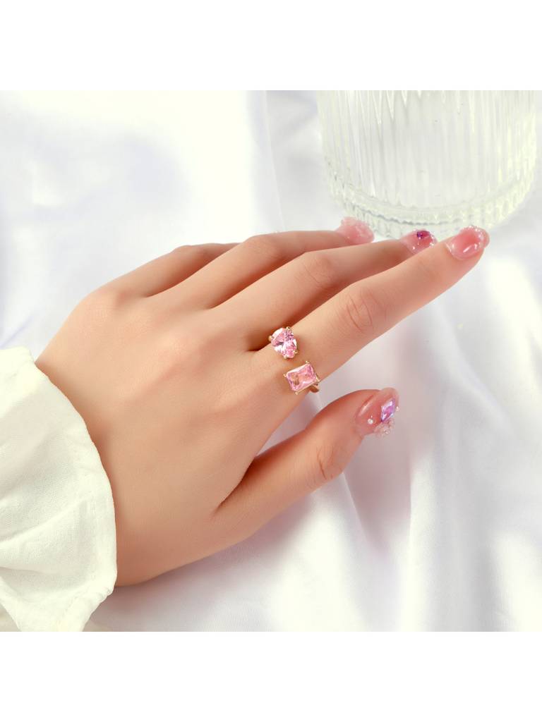Love Timeless Toiet Moi Ring For Women & Girls Finger Ring Jewellery Accessories : RS14395-G-PNK