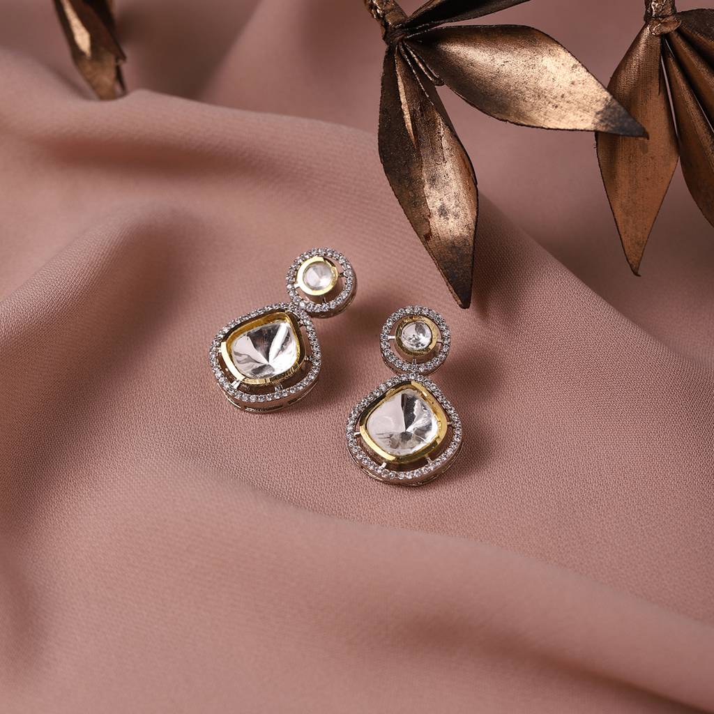 Clear Stone Kundan Earrings With Diamond Detailing : RSA22-20