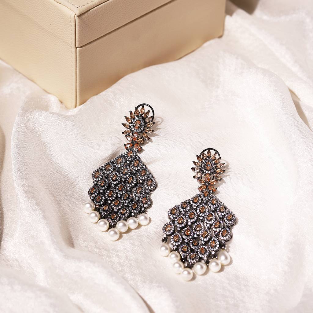 Champaign & Pearl Drop Earrings : RSA22-42