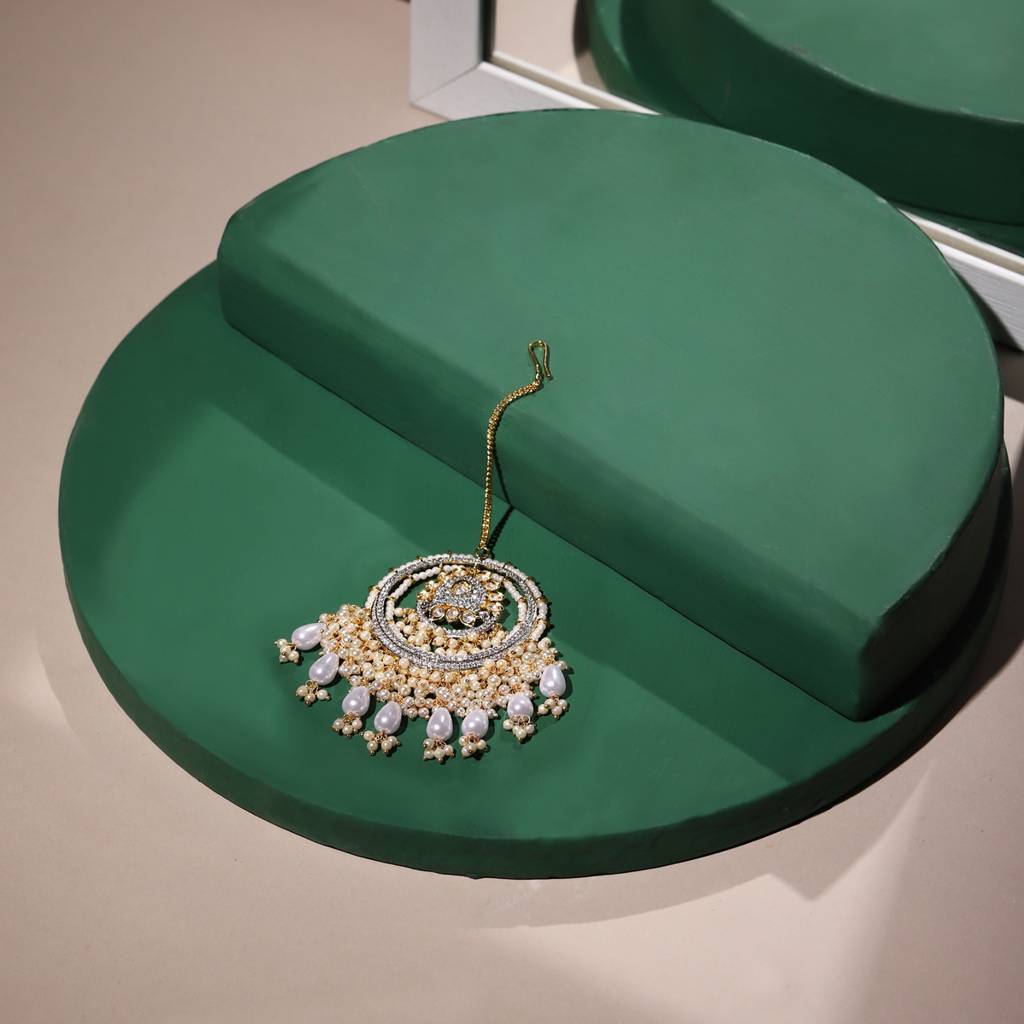 Kundan Chand Maang Tikka With Pearl Drops : RSA22-55