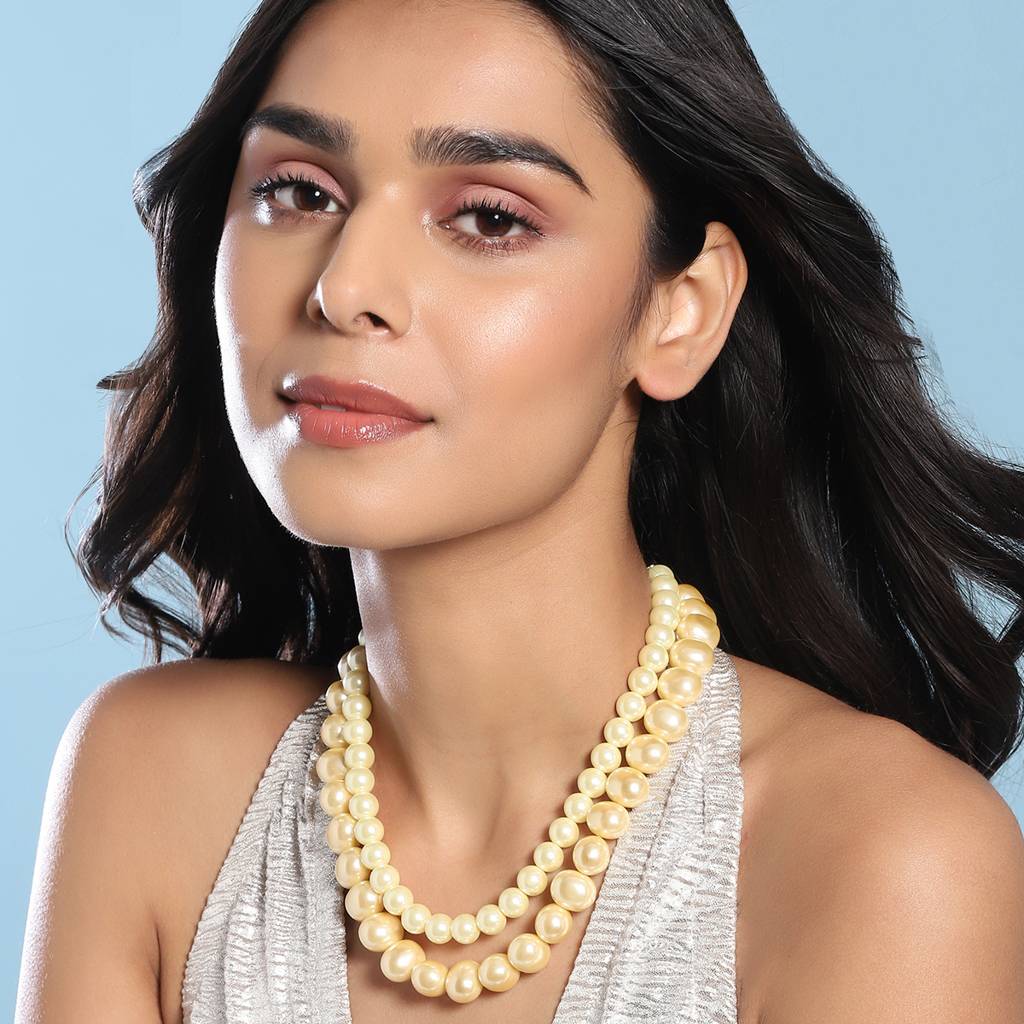 Layered Cream Pearl Neckpiece : RSA22-9