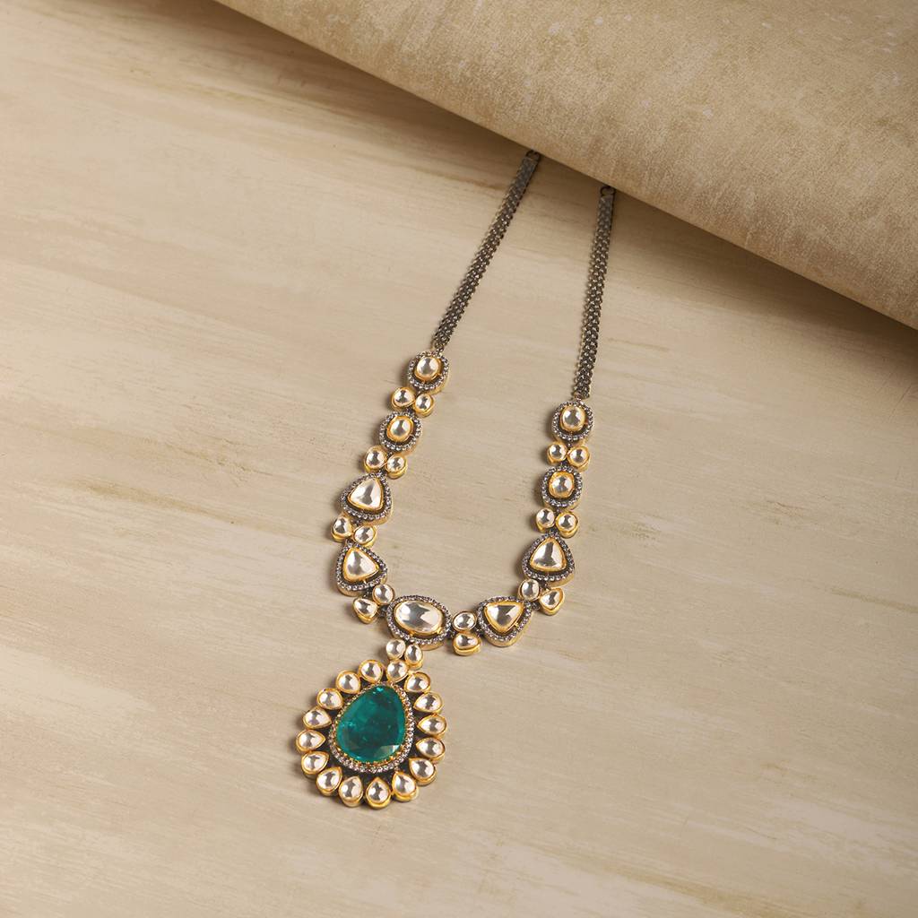 Kundan And Emerald Center Piece Neckpiece : RSJULY22-29