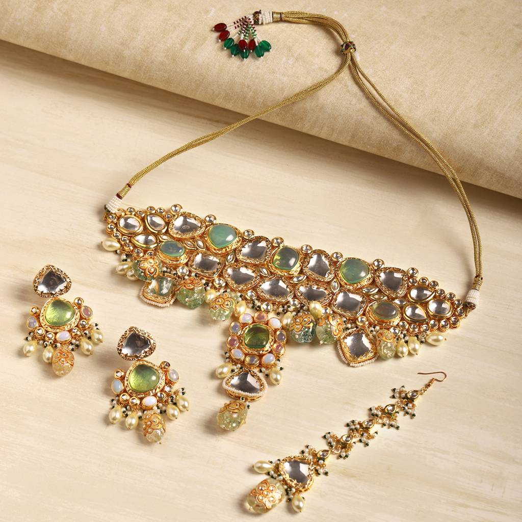 Green Maharani Kundan Neckpiece With Earrings And Maang Tikka : RSJULY22-2