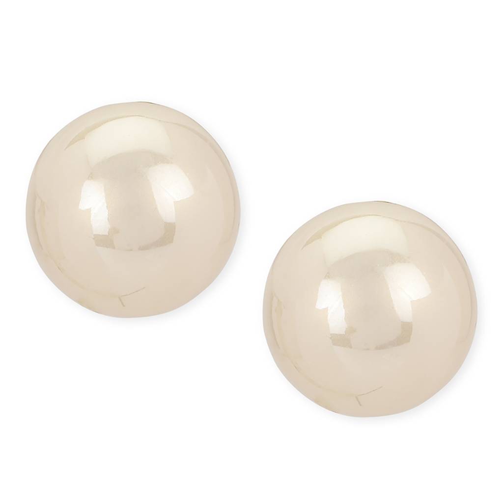 Cream Shine Pearl Studs : RSJULY22-66