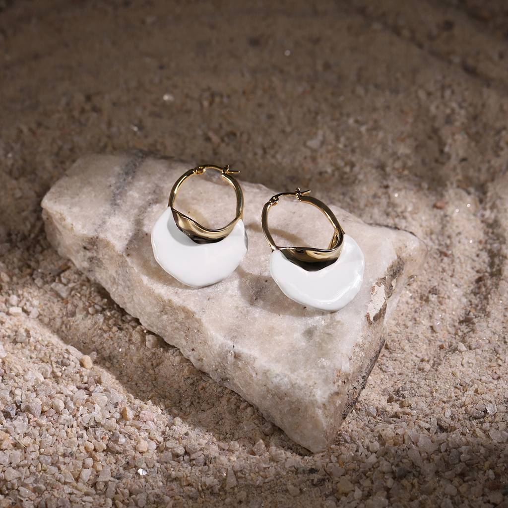 White Mother Of Pearls Stone Earrings : RSJULY22-87