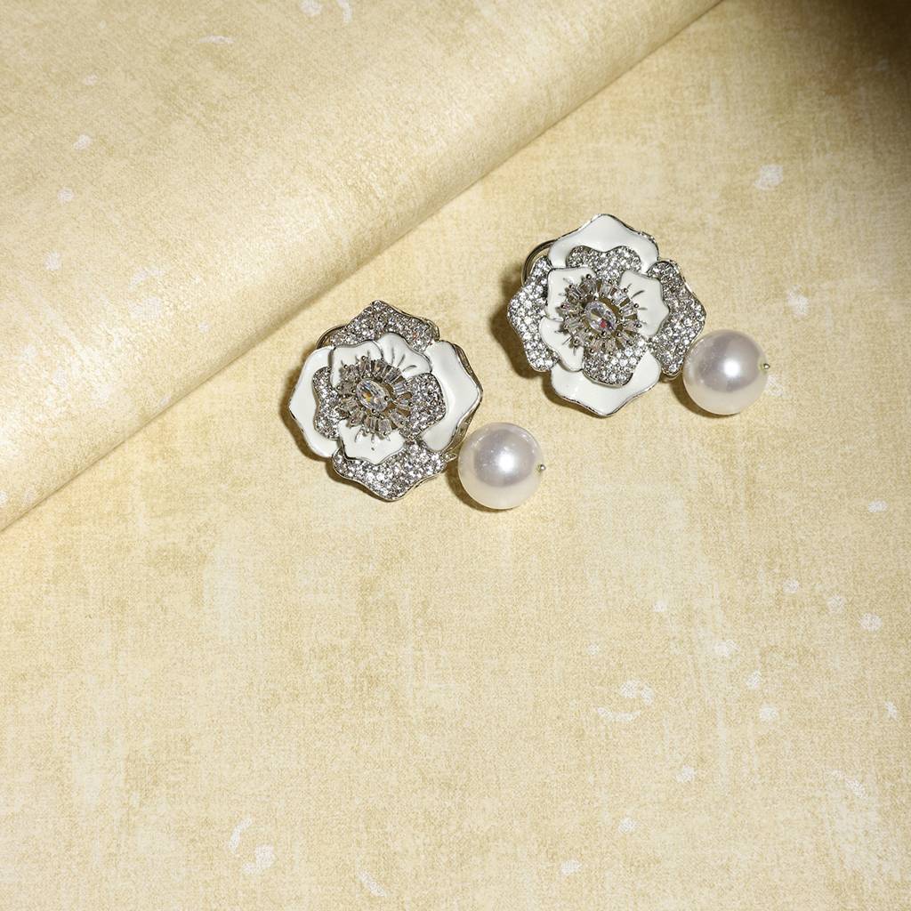 Silver Tone Mother Of Pearl Earrings : RSMAY22-21