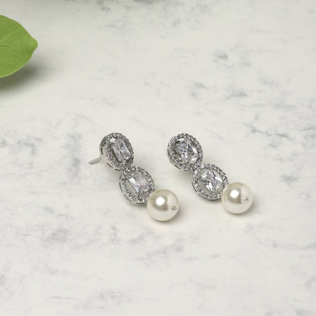 Stone Earrings With Pearls Drop : RSMAY22-27