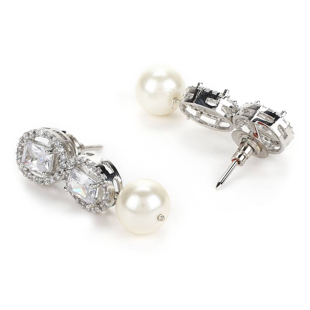 Stone Earrings With Pearls Drop : RSMAY22-27