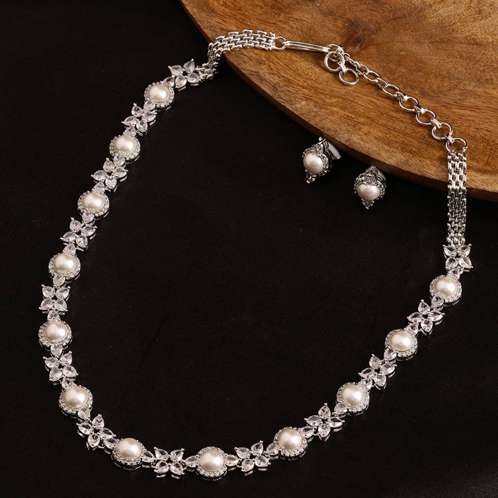 Pearl And Diamond Necklace With Studs : RSSEP24-51