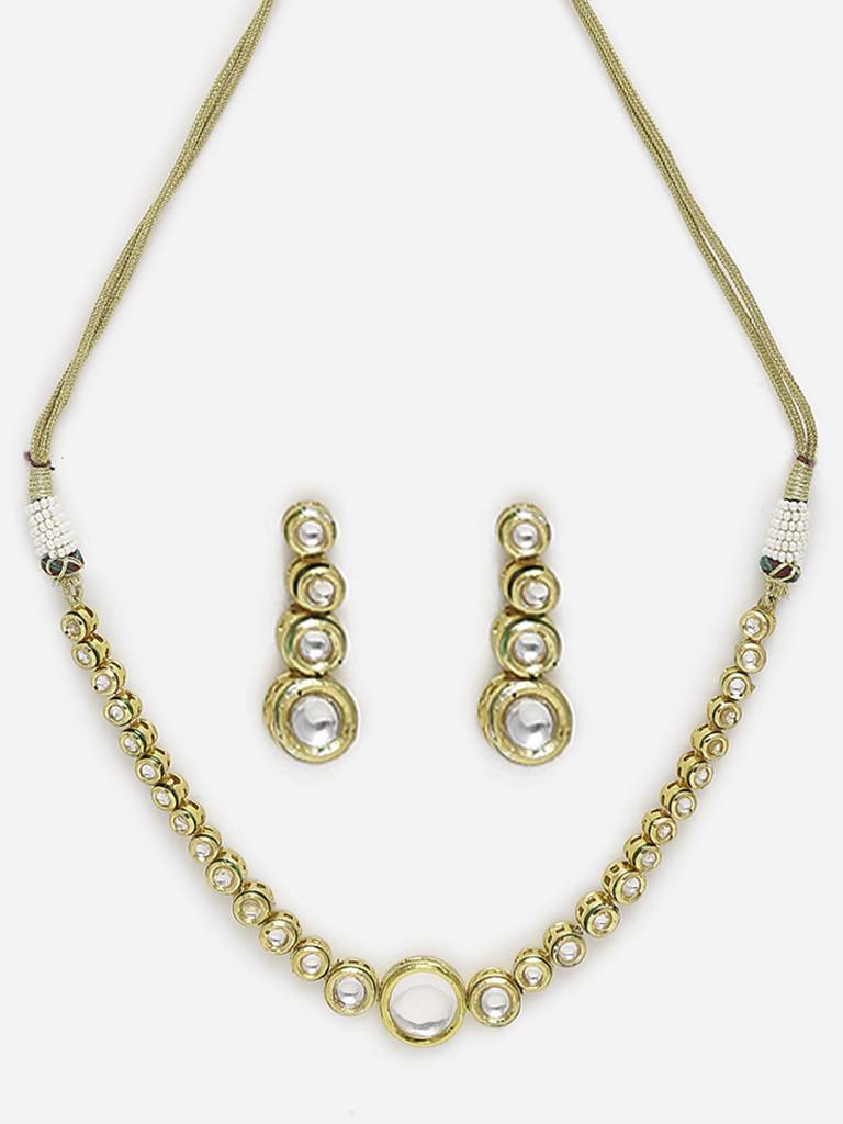 Round Golden Kundan Choker With Earrings : RUBYM152