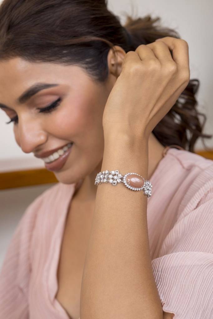 Peach Moonstone Bracelet : RU-WR-02