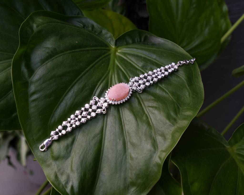 Peach Moonstone Bracelet : RU-WR-02