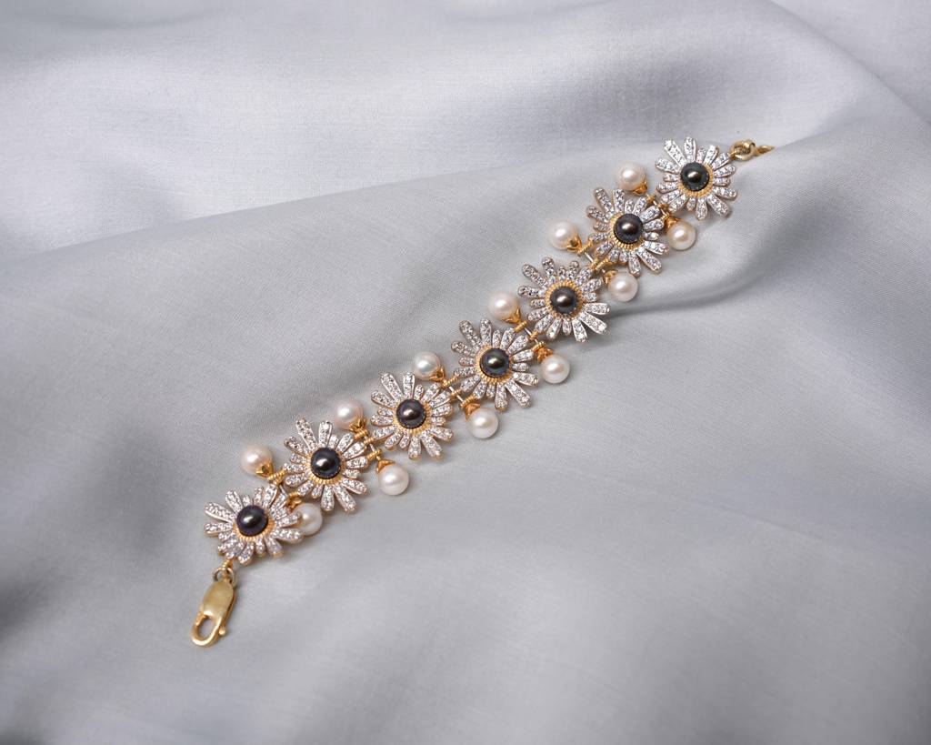 Mabel Pearl Bracelet : RU-WR-05