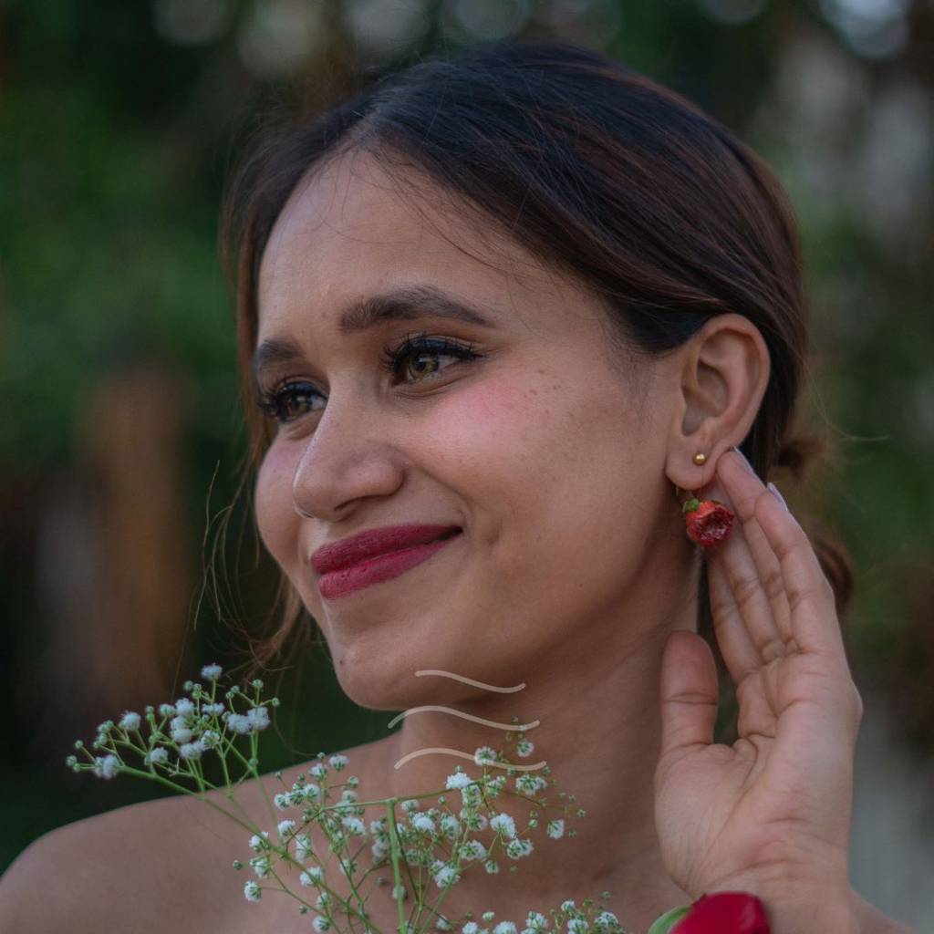 Rosalie Earrings : LA-BH-RE-GG