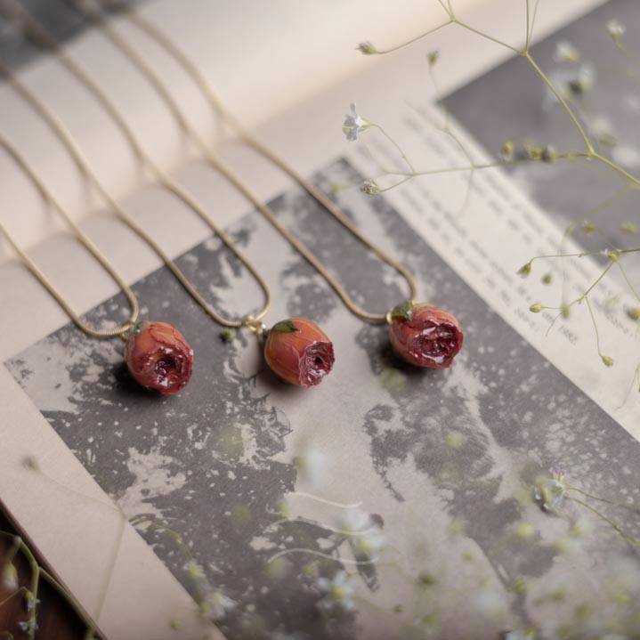 Rosalie Necklace : LA-BH-RN-GG