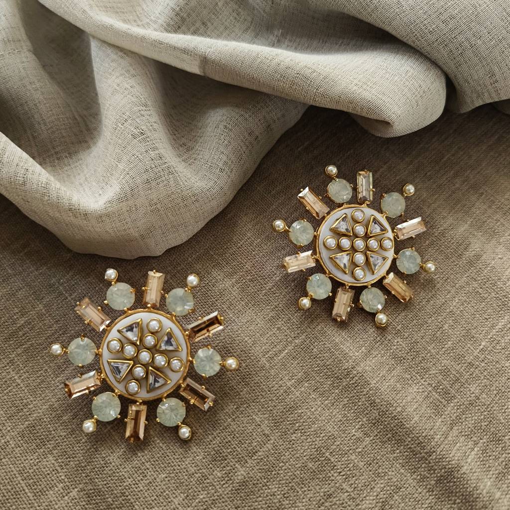 Rubaina Kundan Studs