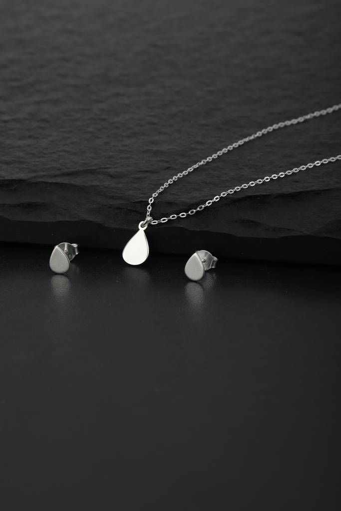 Carlton London 925 Sterling Silver Teardrop-Shaped Jewellery Set With Silver-Plating : S125757NE-1