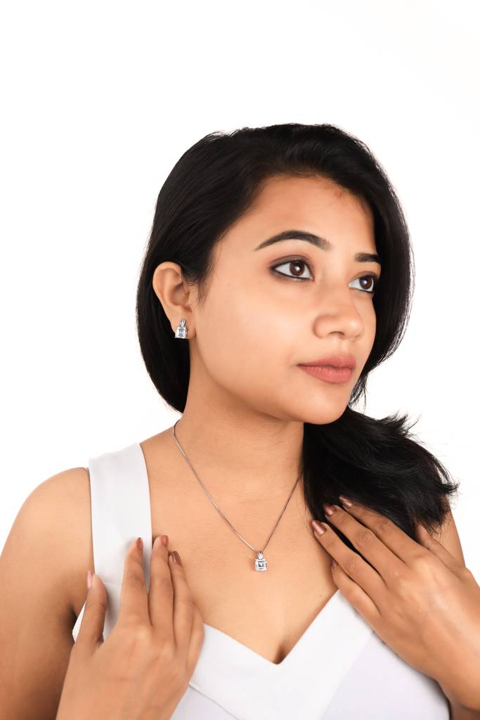 Silberry 925 Sterling Silver Cube Pendant Set With Box Chain : S153