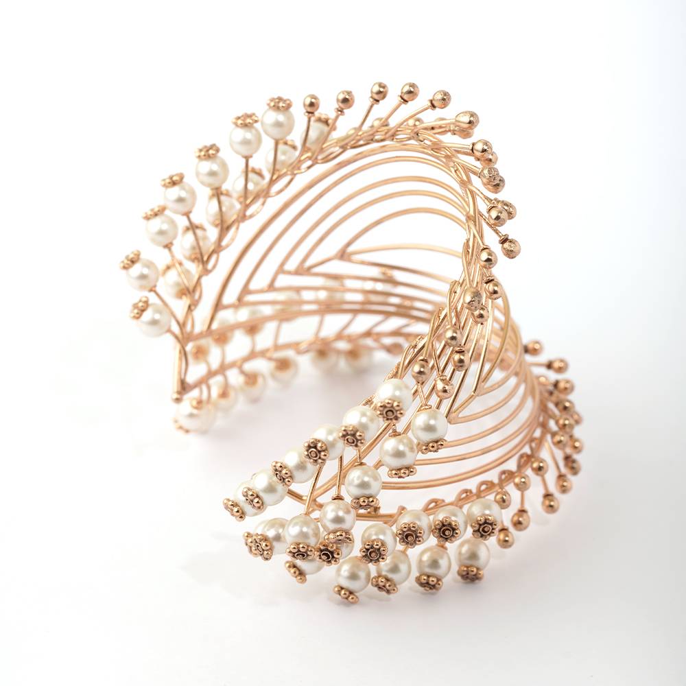 Astral Aura And Pearl Cloud Wire Cuff Bracelet : S8246