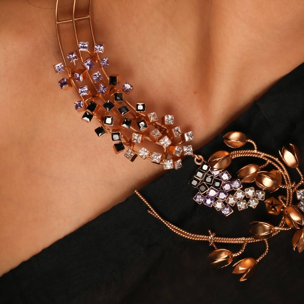 Cravat Of Stars Gemstone Gold Plated Necklace : S8271