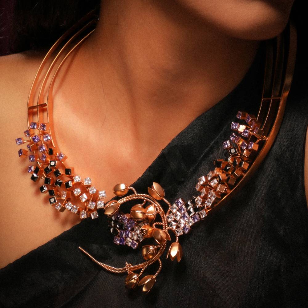 Cravat Of Stars Gemstone Gold Plated Necklace : S8271