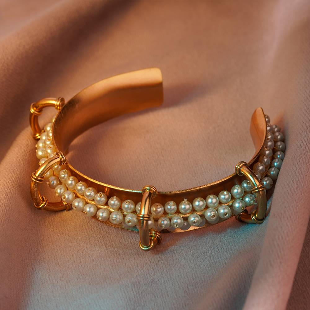 The Siren'S Spell Gold Plated Pearl Cuff : S8660