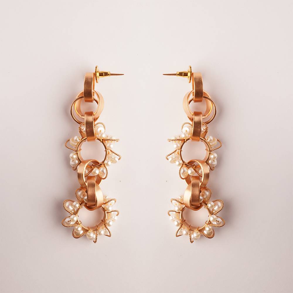 Neutron Loop Pearl Earrings : S8685