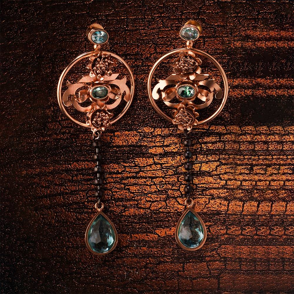 Juliet'S Requiem Gold Plated Dangling Earrings : S8700