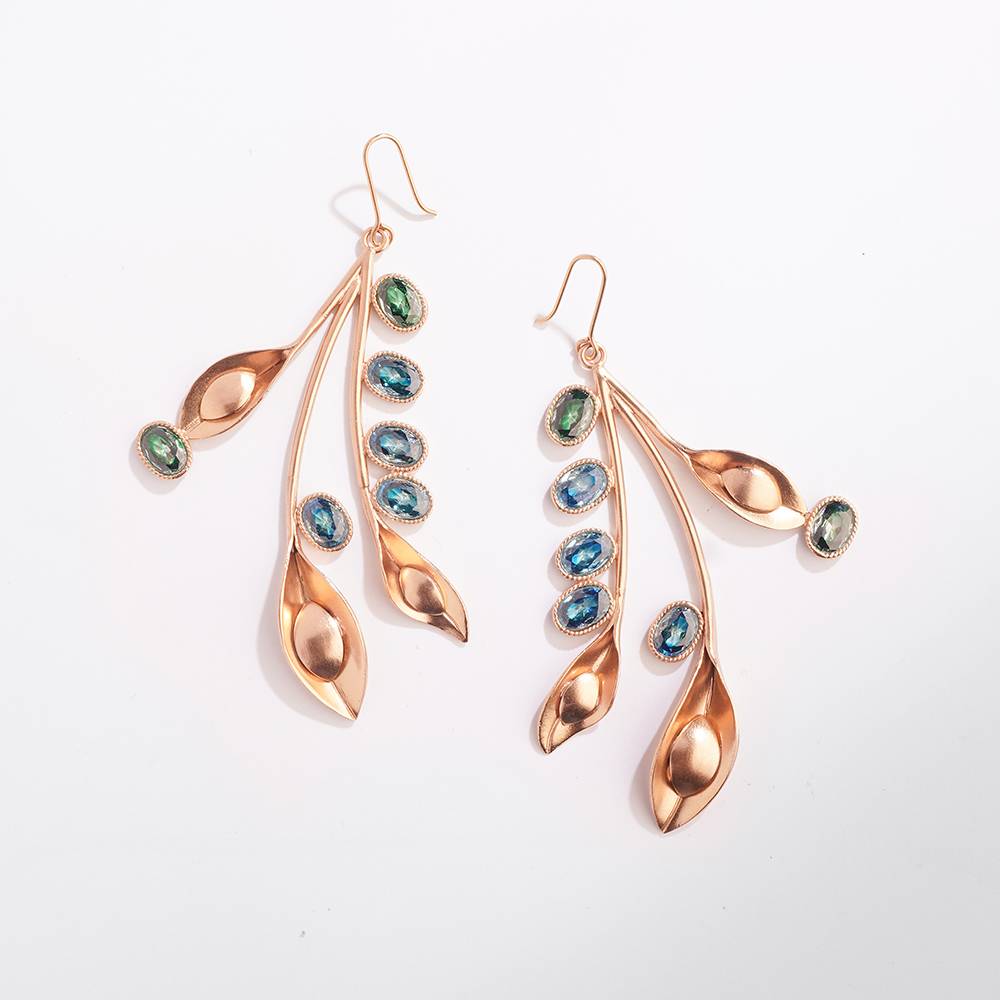 Water Cress Blue Crystal Earrings : S8704
