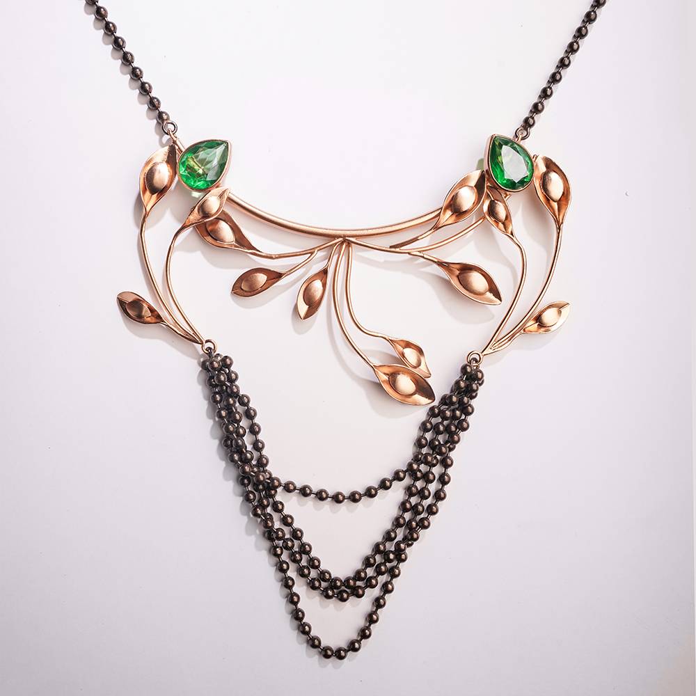 Ivy'S Lament Black Beaded Gold Necklace : S8724