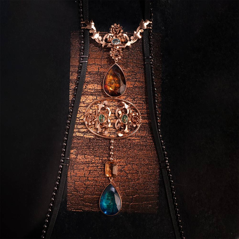 High Renaissance Black Ball Chain And Crystal Necklace : S8726