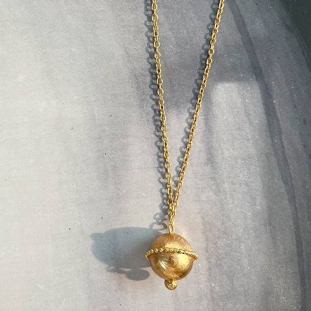 Engraved Ball Pendant Necklace : S9282