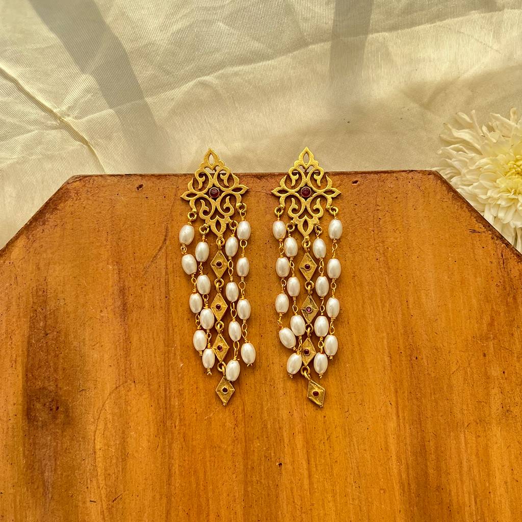 Anantya Long Earrings : SAD196_E