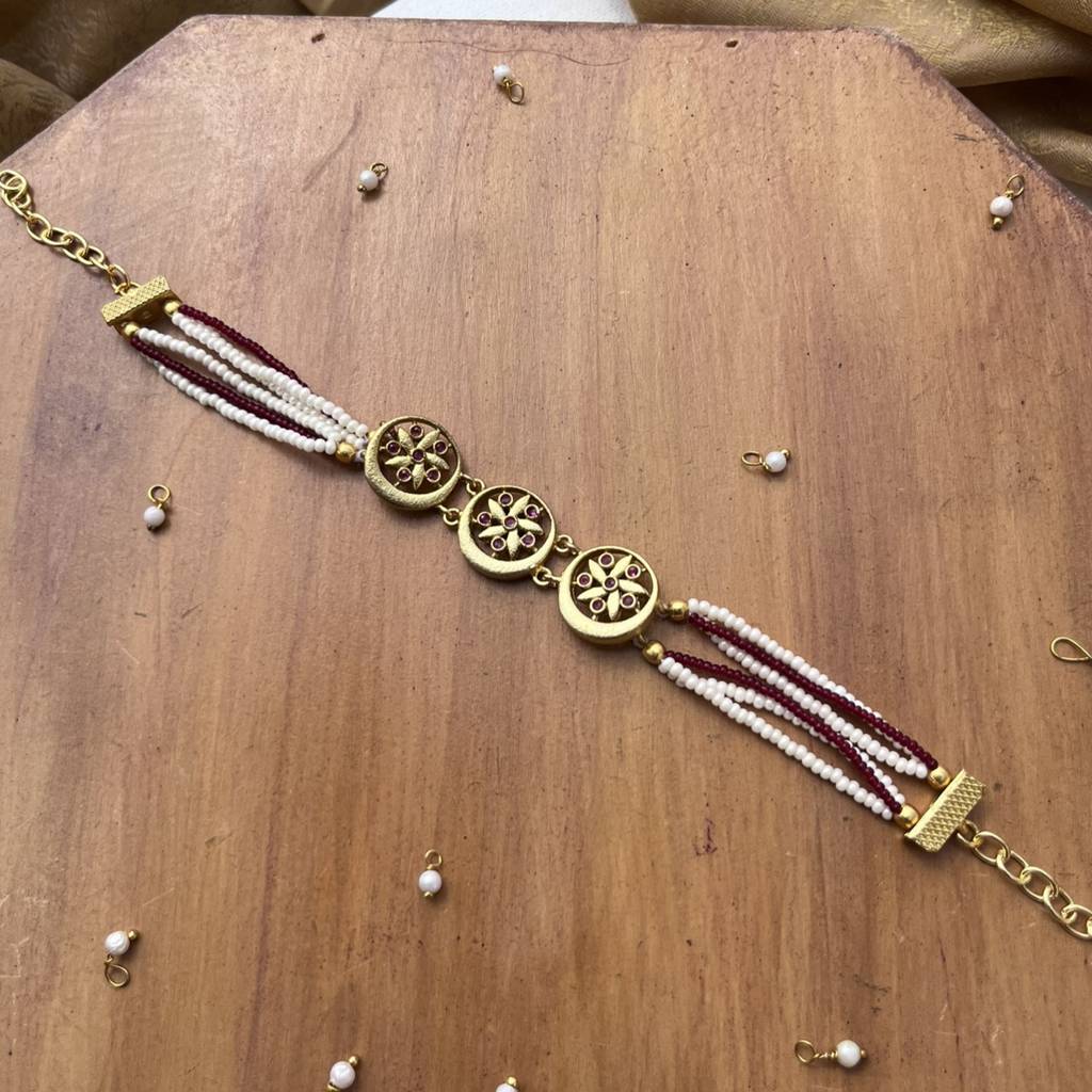 Gulab Pearl Bracelet : SAD294_B