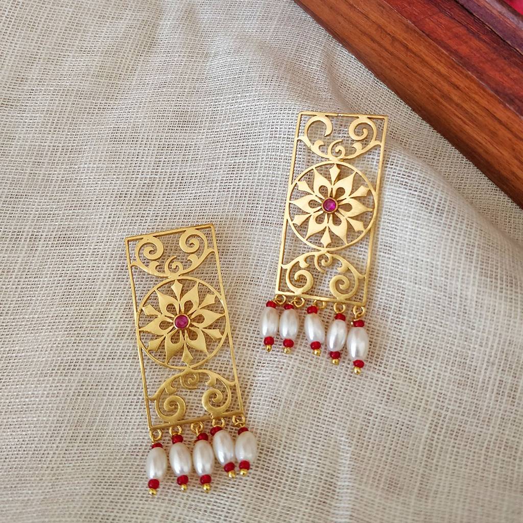 Samkon Ethnic Gold Earrings : SAD44_E